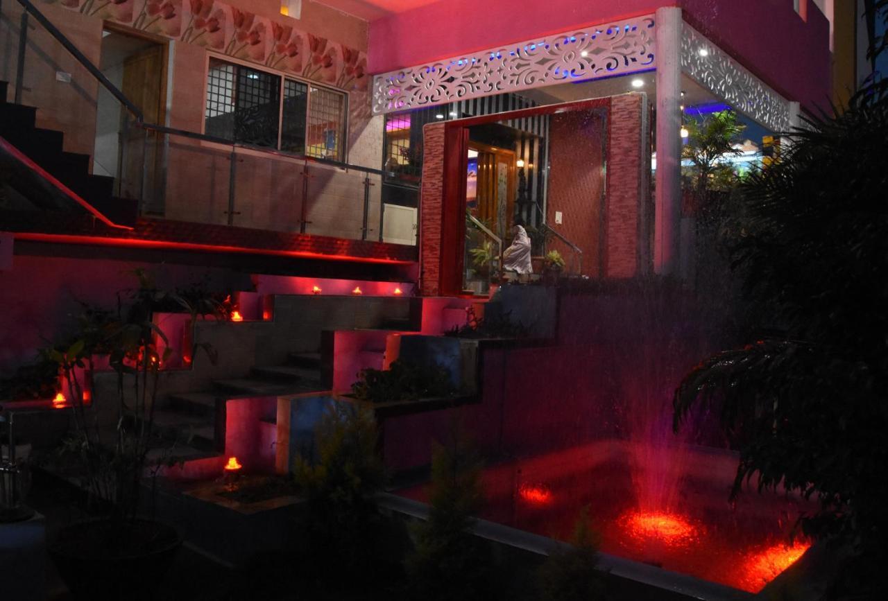 H P Homestay Dharwad Eksteriør billede