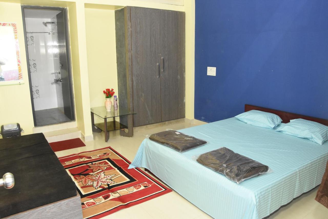 H P Homestay Dharwad Eksteriør billede